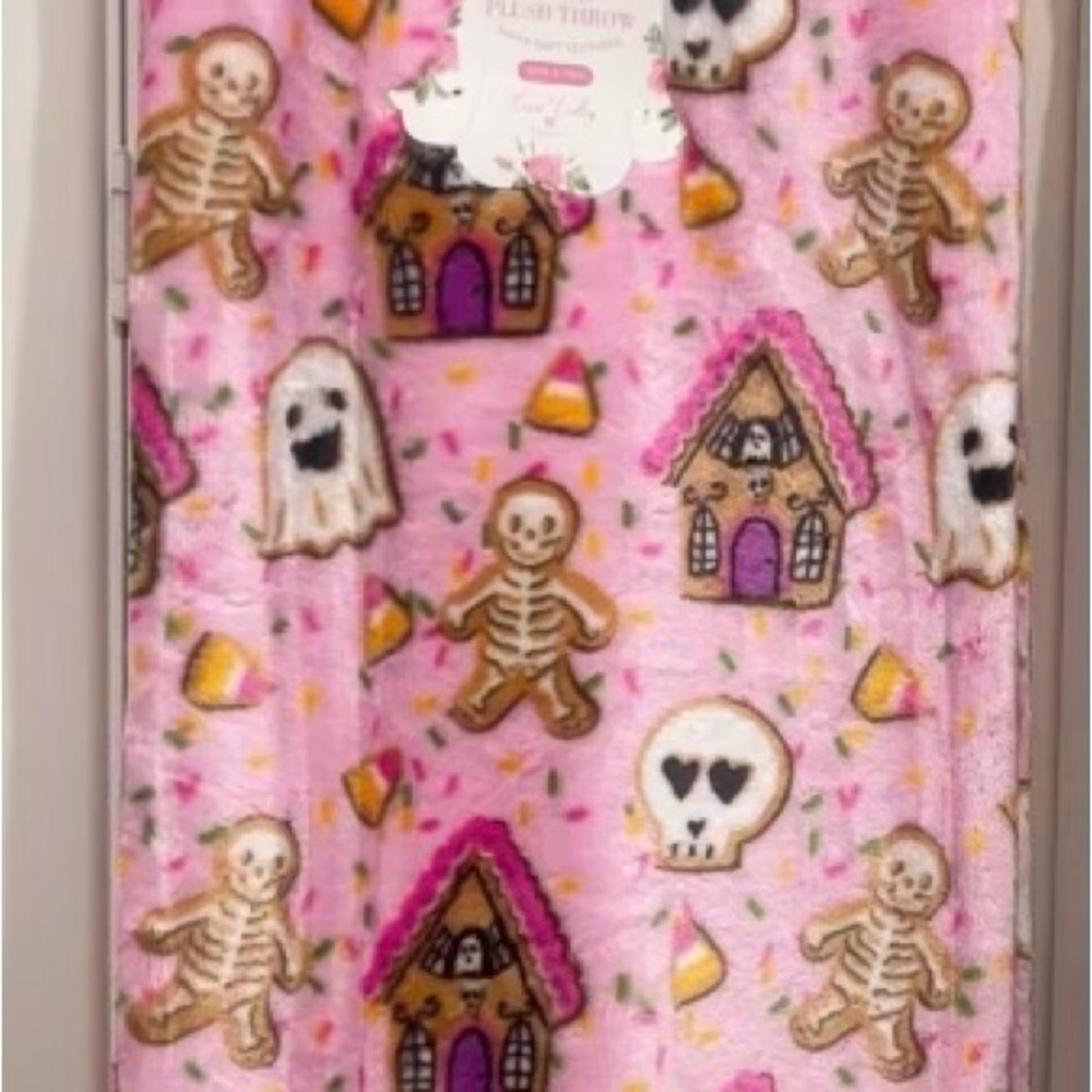 Pink Halloween-Themed Plush Throw Blanket